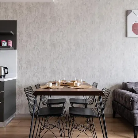 Mall Of By Newinn Apartamento